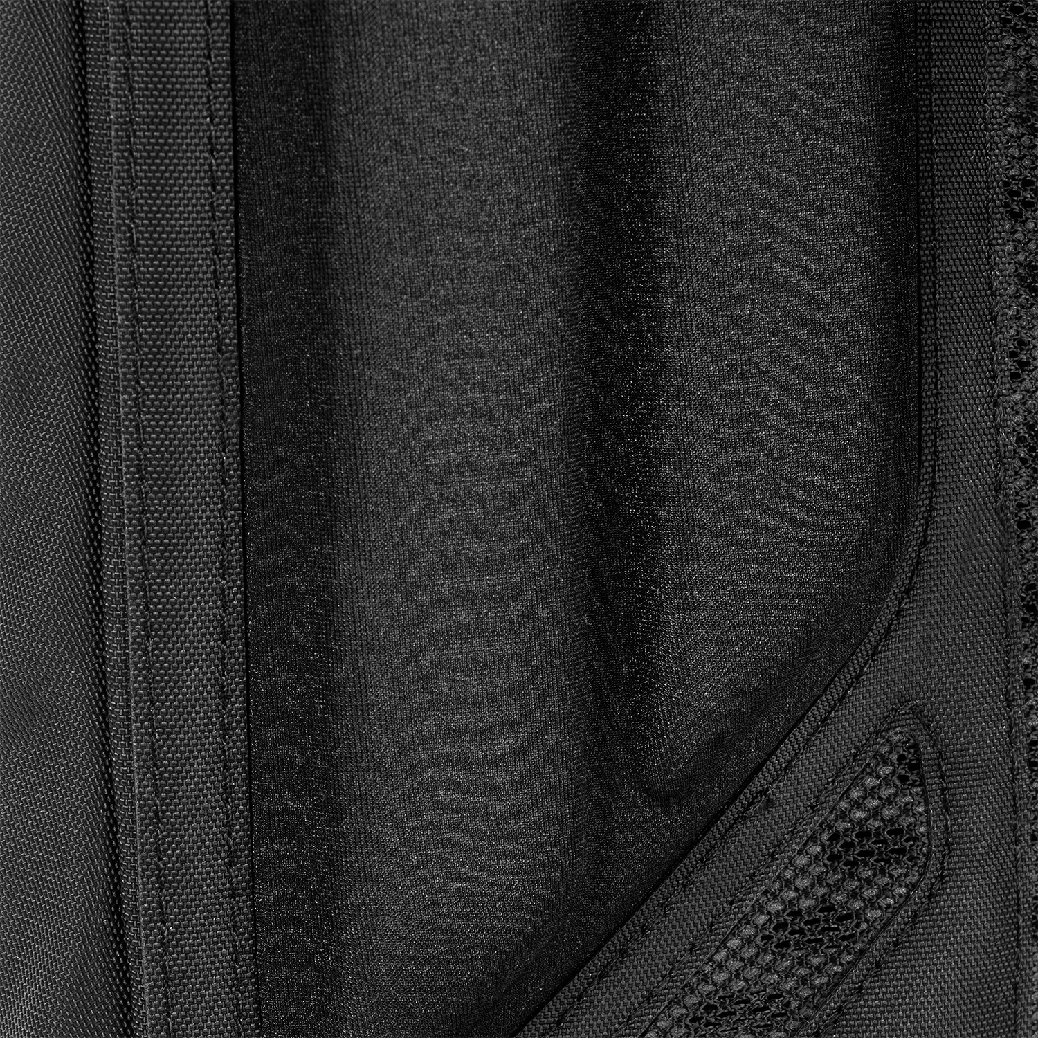 paragon-hydration-pack-t8 Paragon_Black_Texture.png