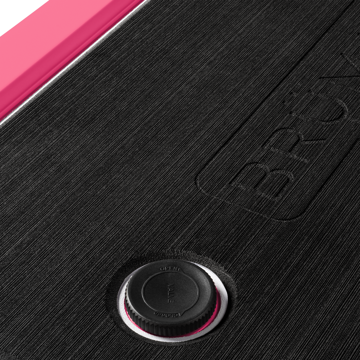 brutank-z1 brutank-55qt-neonpink-vent.png