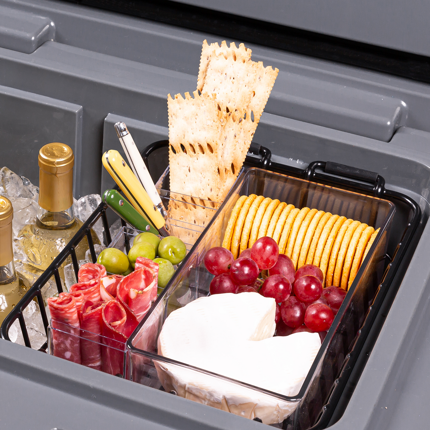 brutank-35qt-55qt-dry-rack-d2 brutank-dry-rack_accessory_alt-1.png